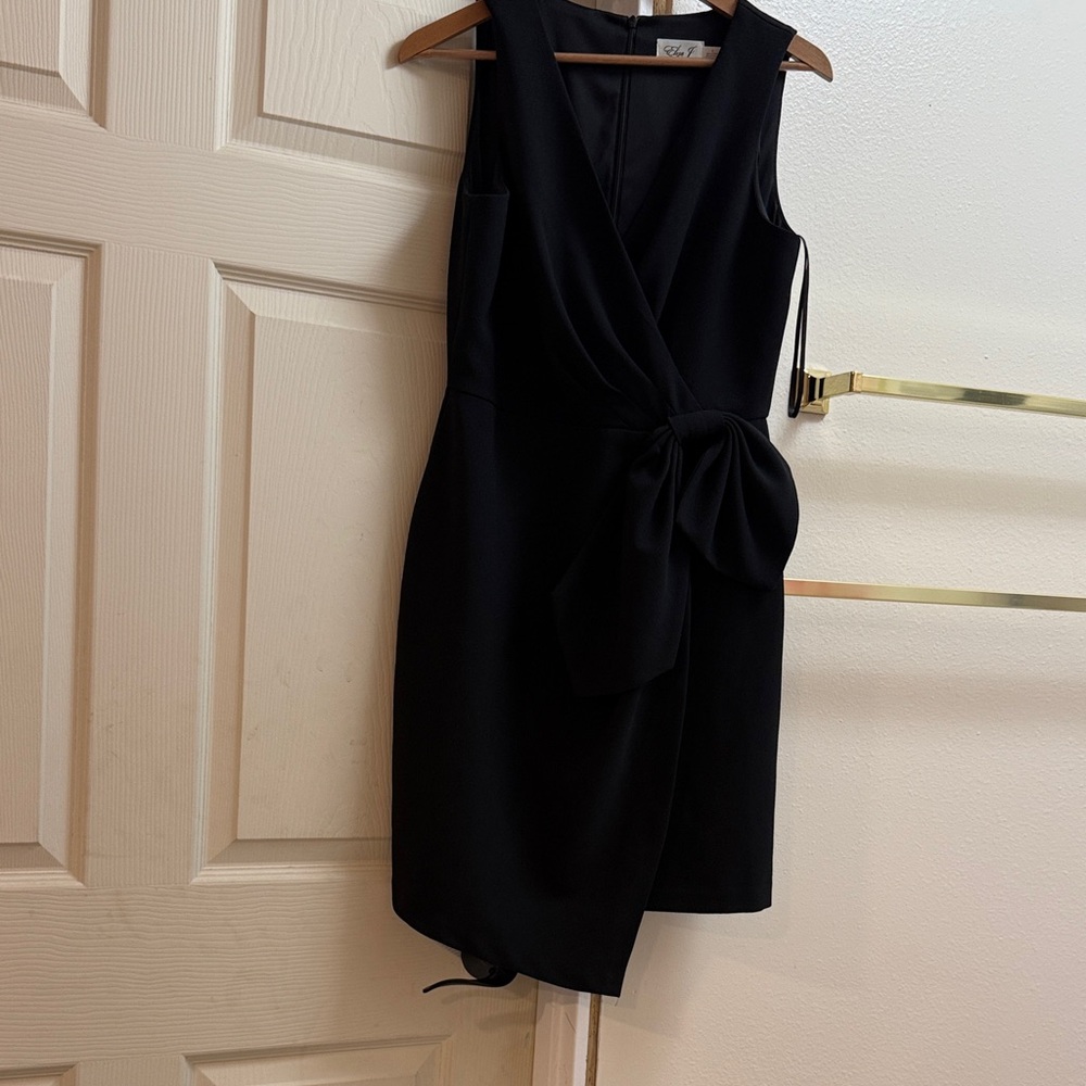 Eliza J Black Sleeveless Wrap Mini Dress with Side Bow